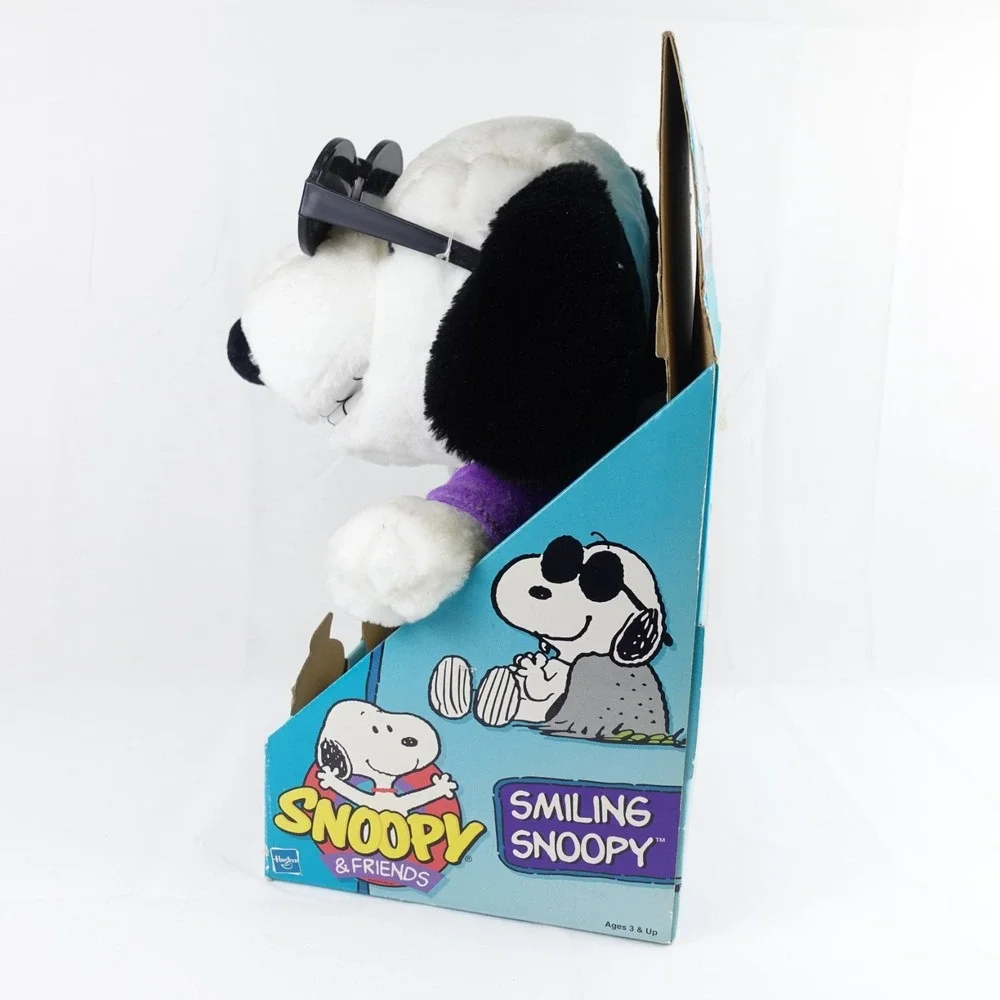 Vintage 1999 Snoopy & Friends Smiling Snoopy Doll Plush Peanuts Joe Cool Hasbro